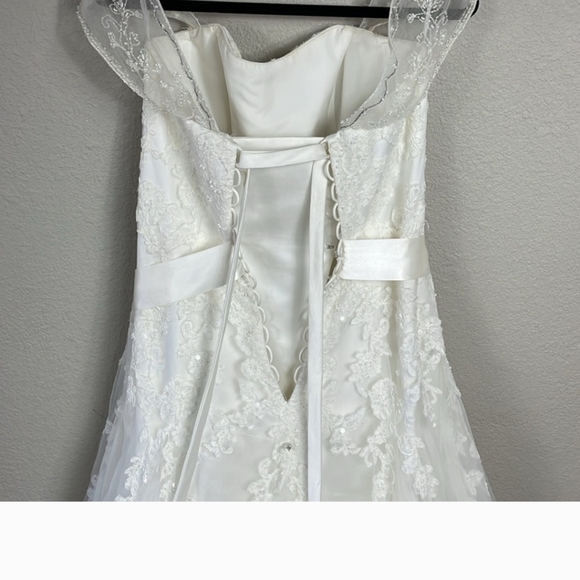 Davids Bridal Strapless Tulle Wedding Dress with Beaded Lace V3469 Ivory Sz 12 - Picture 4 of 5